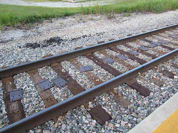 installation-of-rail-tie-plates installation-of-rail-tie-plates